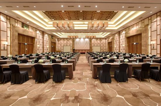 Phòng họp Lotus Grand Ballroom với các công nghệ mới nhất